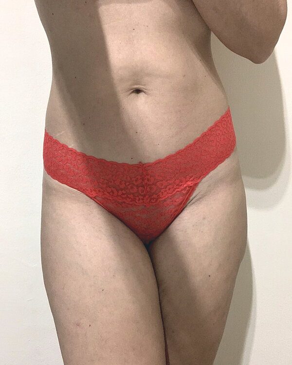 Tanga rojo pasión