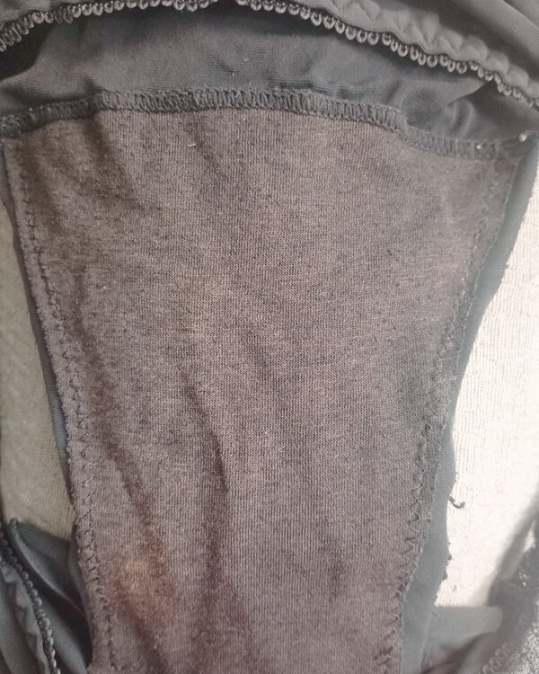 Bragas clásicas negras