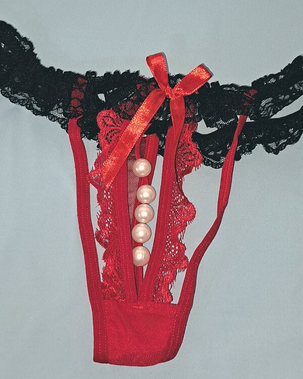 Tanga con perlas