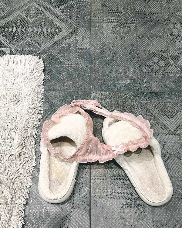 El combo perfecto para perder la cabeza...Tanga usado