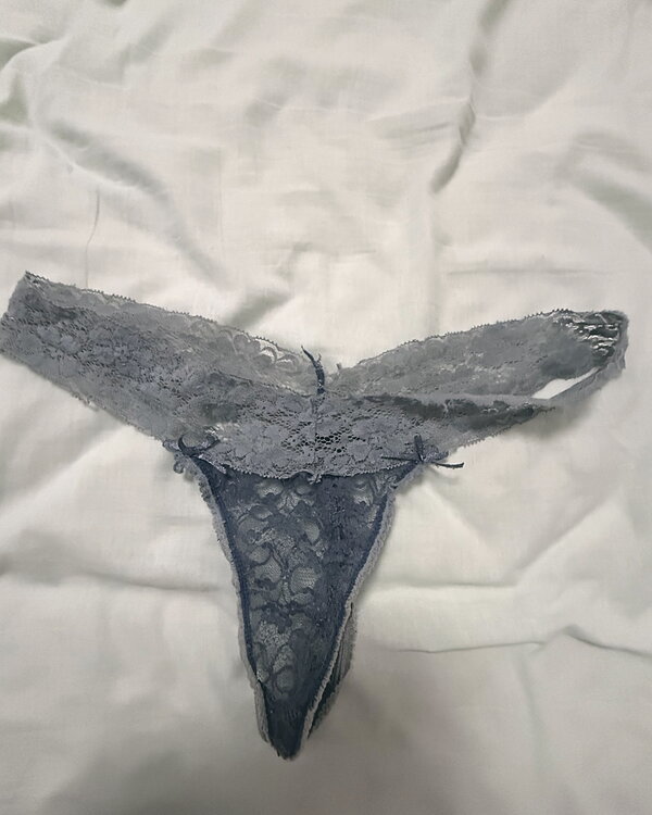 Tanga encaje sudado
