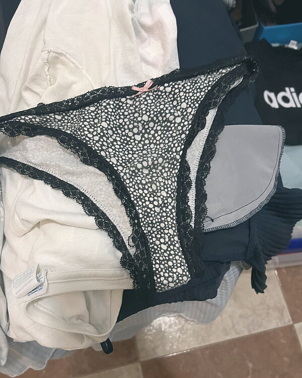 Braguita blanca y negra puntitos