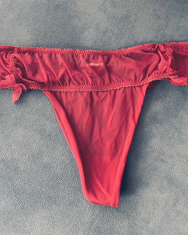 Tanga rojo