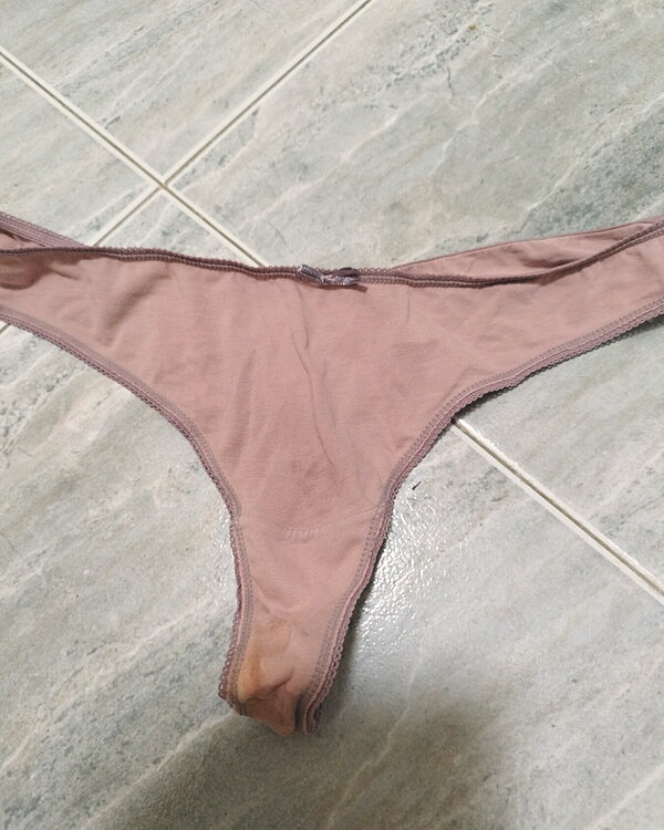 Tanga muy trotadito
